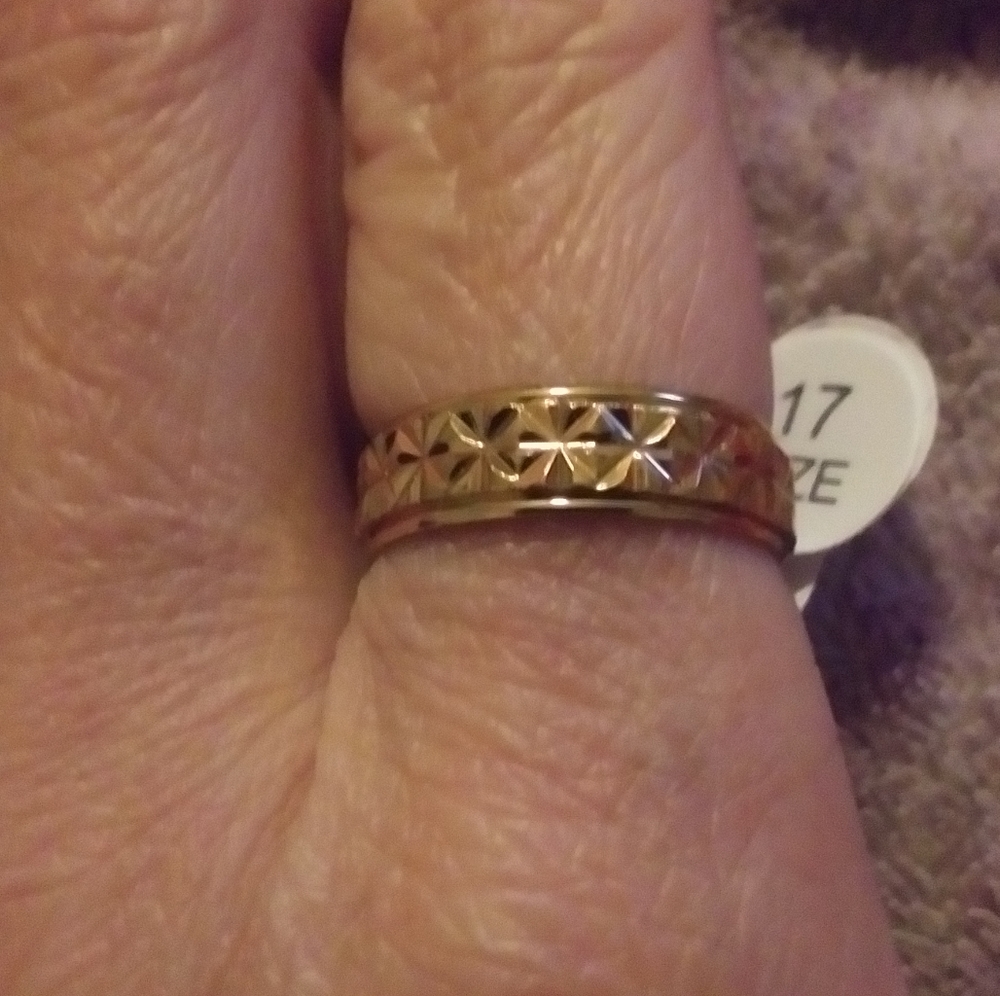 Sz9 Gold stainless diamond etched spinner ring